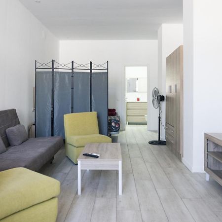 Malaga Velarde Center Apartment ภายนอก รูปภาพ