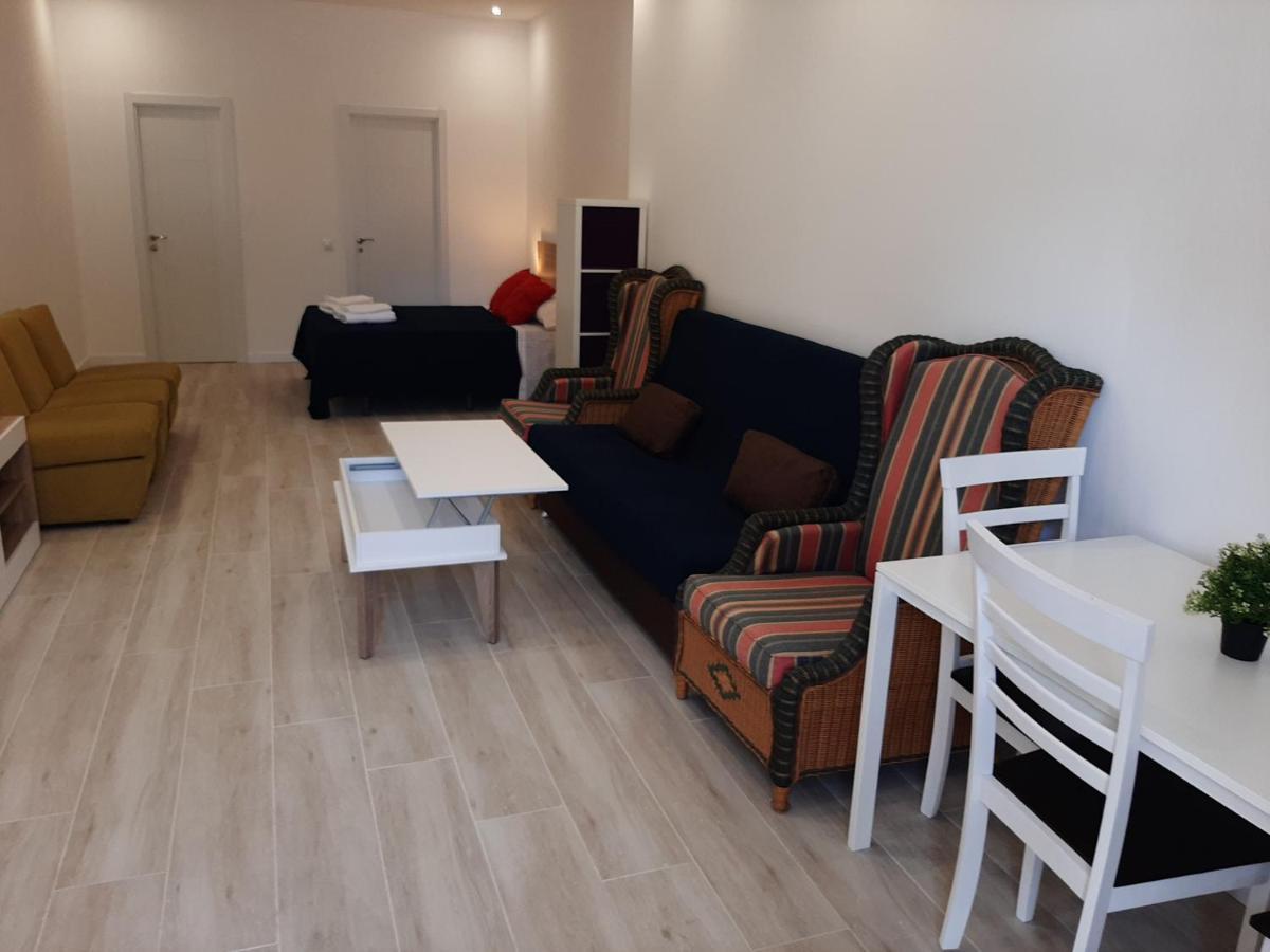 Malaga Velarde Center Apartment ภายนอก รูปภาพ