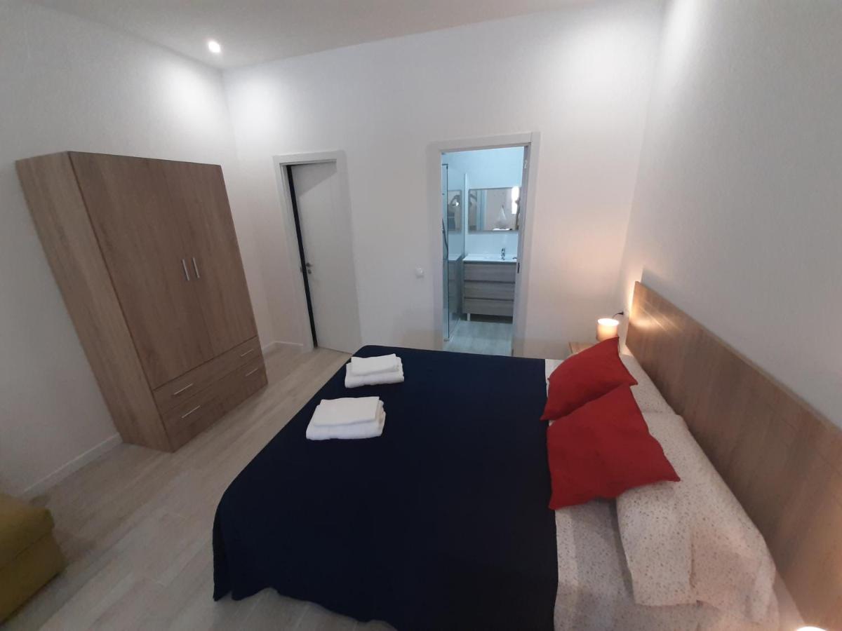 Malaga Velarde Center Apartment ภายนอก รูปภาพ