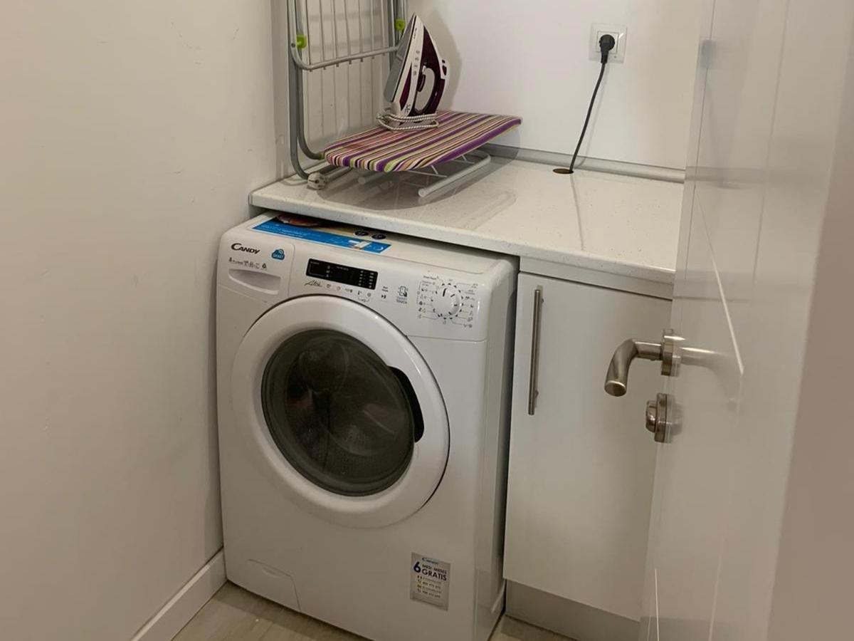 Malaga Velarde Center Apartment ภายนอก รูปภาพ