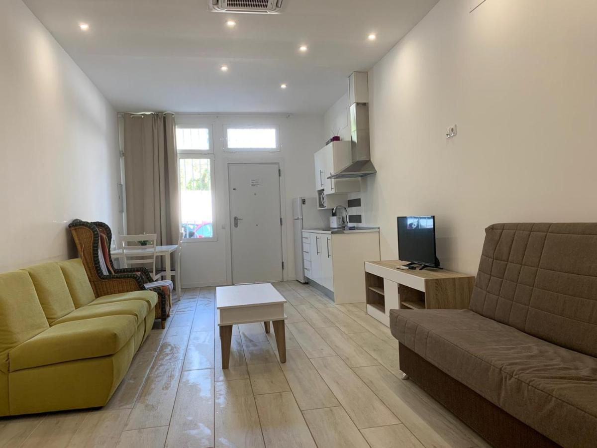 Malaga Velarde Center Apartment ภายนอก รูปภาพ