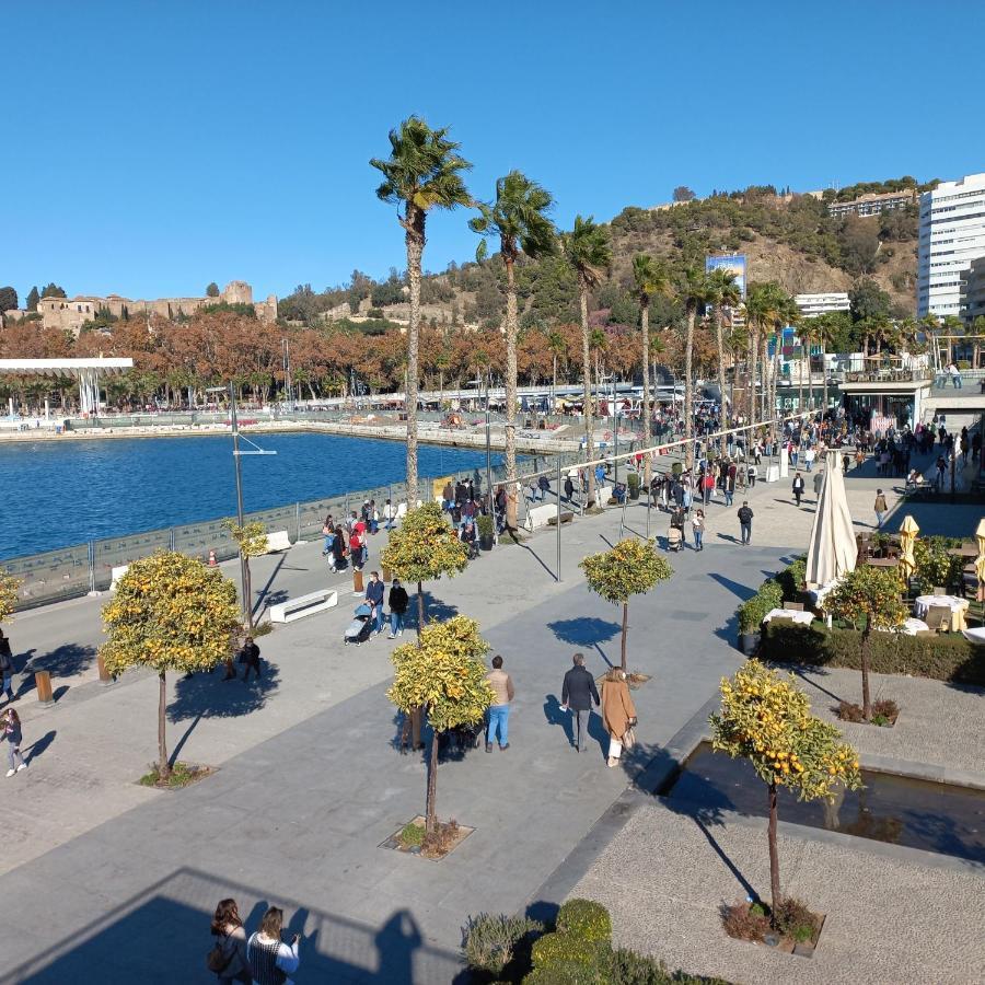Malaga Velarde Center Apartment ภายนอก รูปภาพ