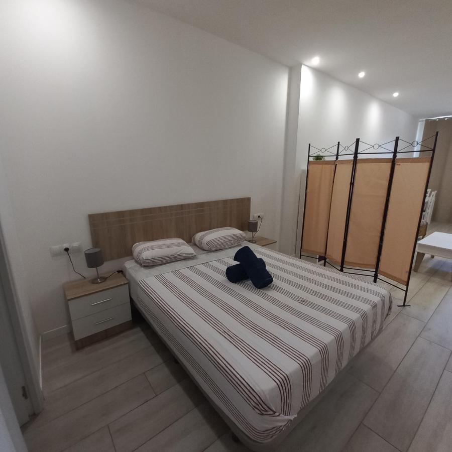 Malaga Velarde Center Apartment ภายนอก รูปภาพ