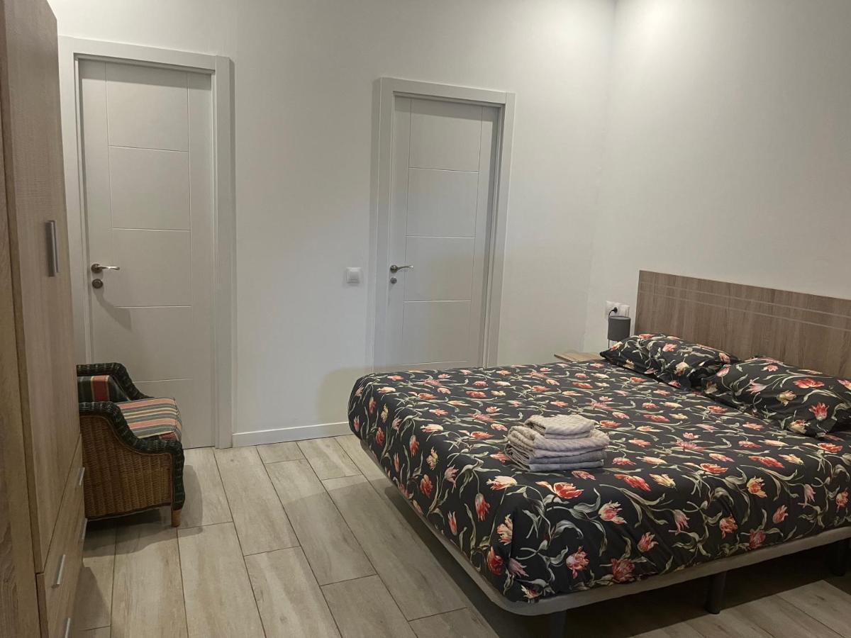 Malaga Velarde Center Apartment ภายนอก รูปภาพ