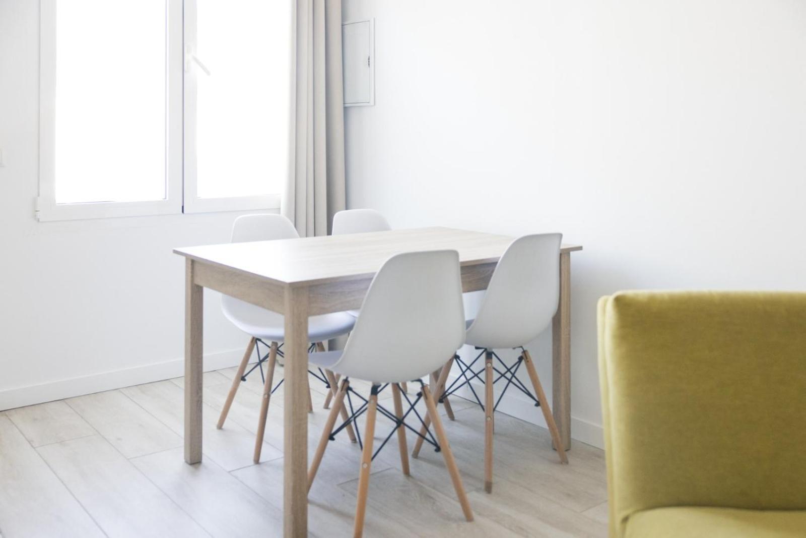Malaga Velarde Center Apartment ภายนอก รูปภาพ