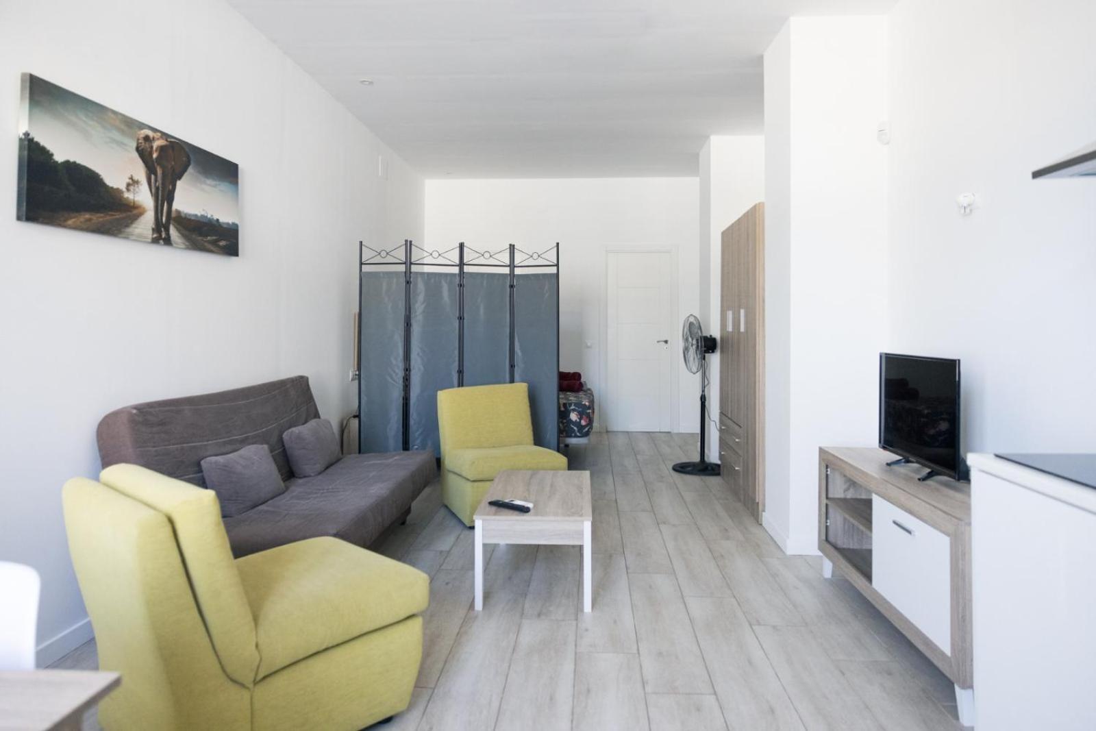 Malaga Velarde Center Apartment ภายนอก รูปภาพ